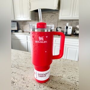Valentine's Day - Limited Edition - Stanley 40oz with hearts